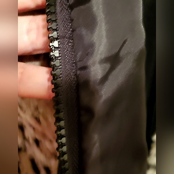 Kim Rogers animal print fur zip up vest with black cable knit trim size L. - Picture 7 of 8